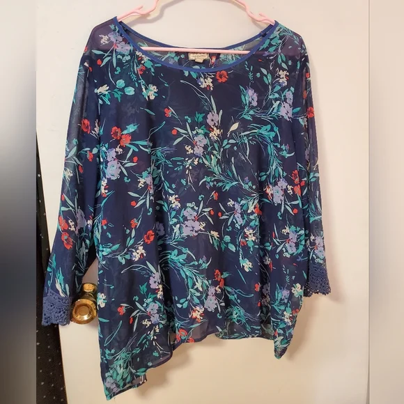 Plus Size Floral Mesh Tye Back Top - Picture 1 of 5
